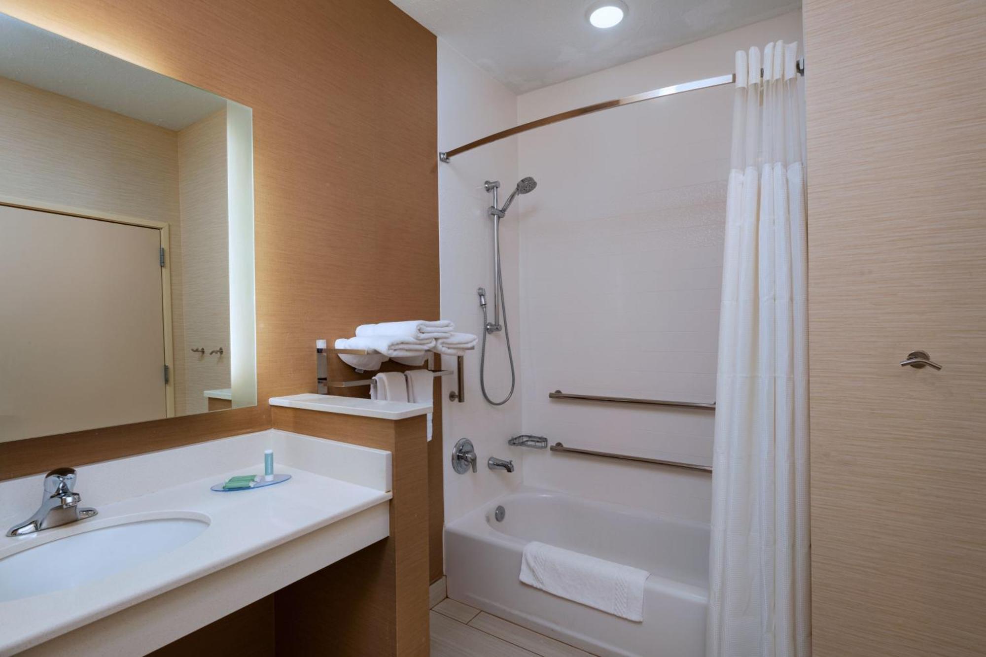 Fairfield Inn & Suites By Marriott Lincoln Airport Zewnętrze zdjęcie
